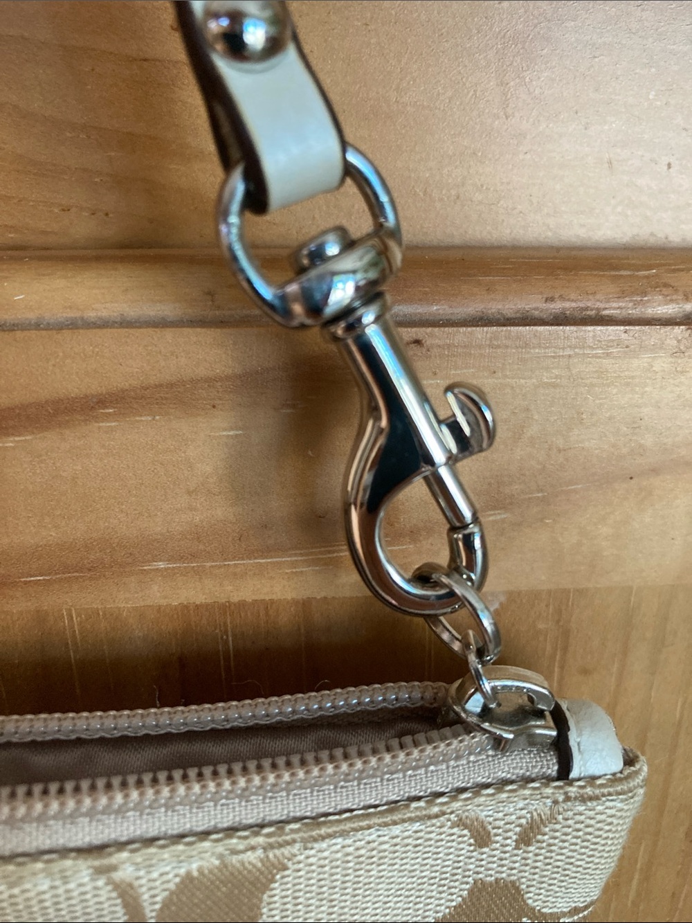 Coach Beige Signature Canvas Wristlet with Yellow Tag - Picture 6 of 6